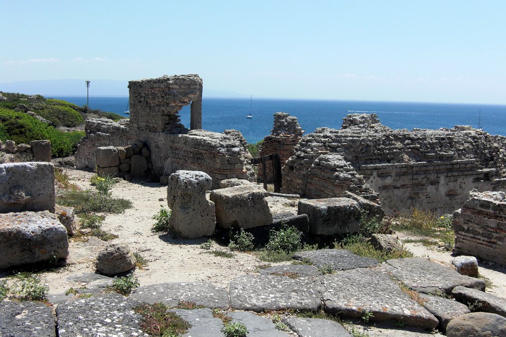 14 THARROS.JPG